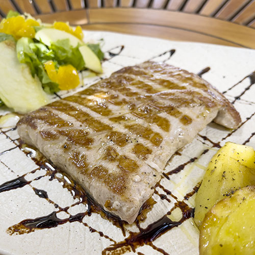 PalmBeach Tropical Restaurant | Grilled Otoro | the best and the most desired part of the tuna - the belly - served with green salad, balsamic vinegar, apple and orange